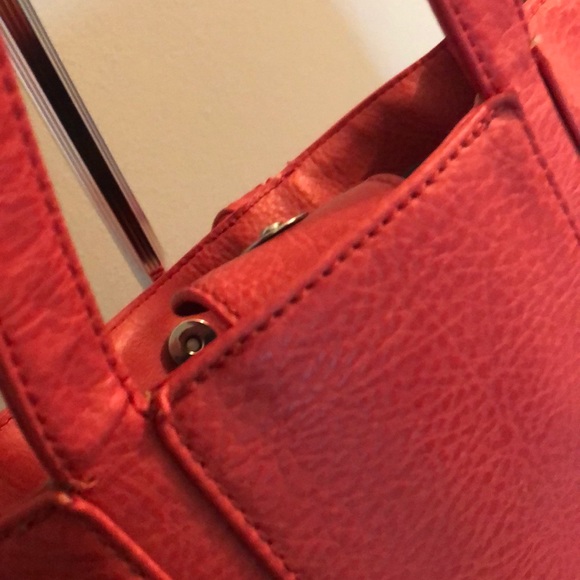 Matt&Nat Coral Purse - Picture 7 of 9